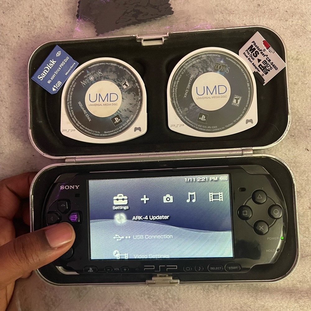 PSP 3001 - With 3k+ games from different eras of consoles and emulators
